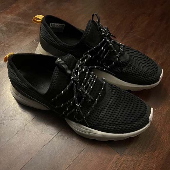 SOREL Womens Kinetic Impact Lace Black Fashion Sneaker Size 9 Medium (B, M) - Picture 1 of 6